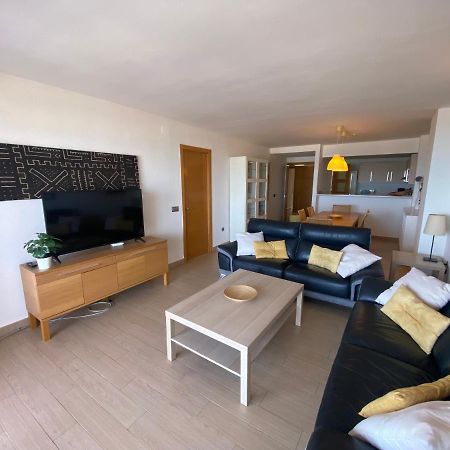Albamar Frontline Beach Apartment 3 Bedrooms Фуeнхирола Екстериор снимка