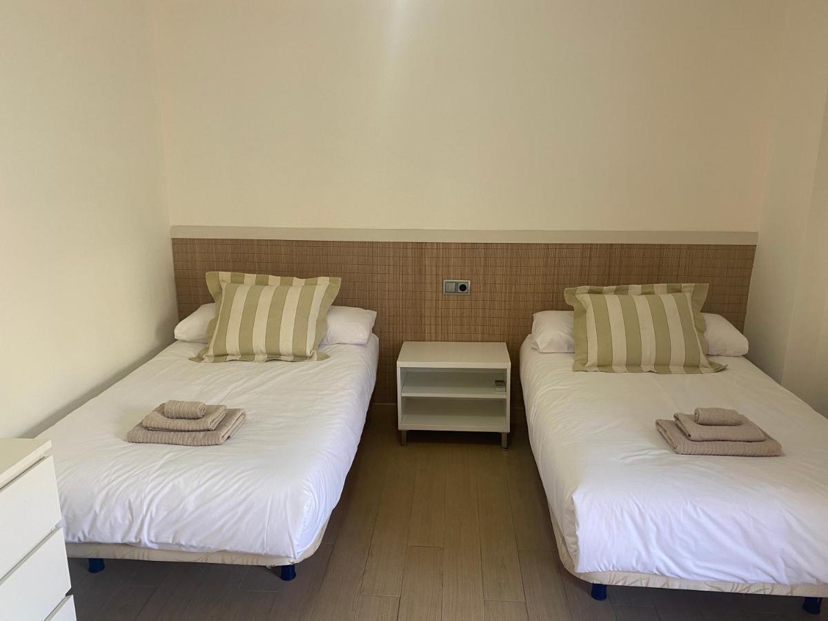 Albamar Frontline Beach Apartment 3 Bedrooms Фуeнхирола Екстериор снимка